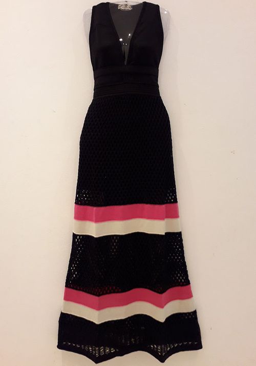 Vestido Tricot Longo Decote Profundo Furo