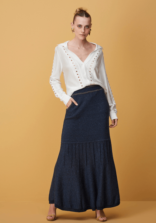 Look Tricot Evasê Furos