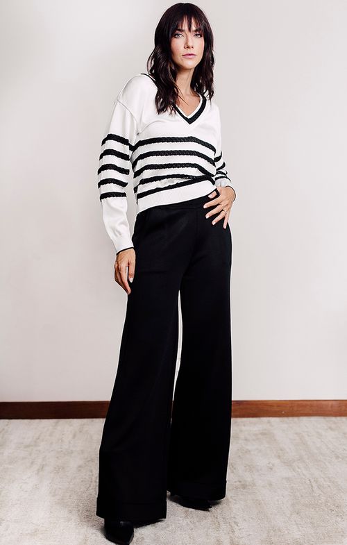 Blusa Tricot Decote V Listra Rendada