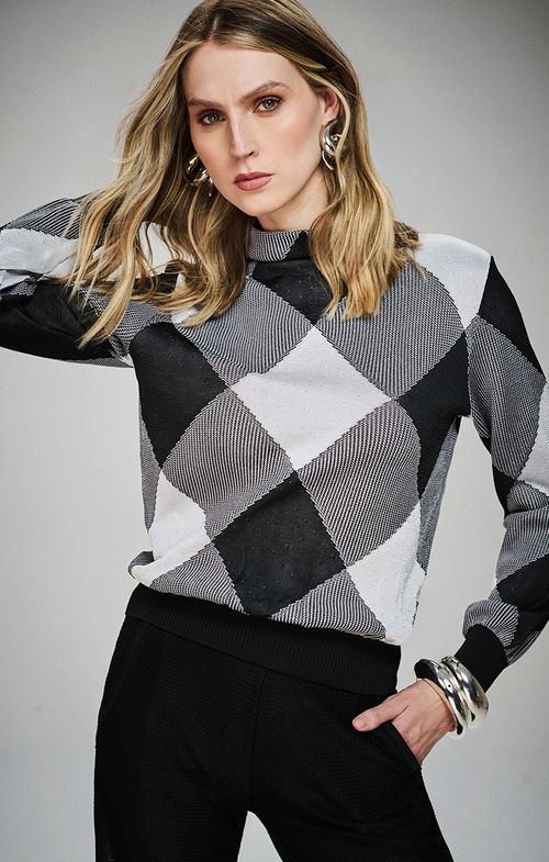 Blusa Tricot Gola Baixa Escocês