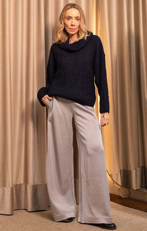 Calça Tricot Pantalona Bolsos Botões